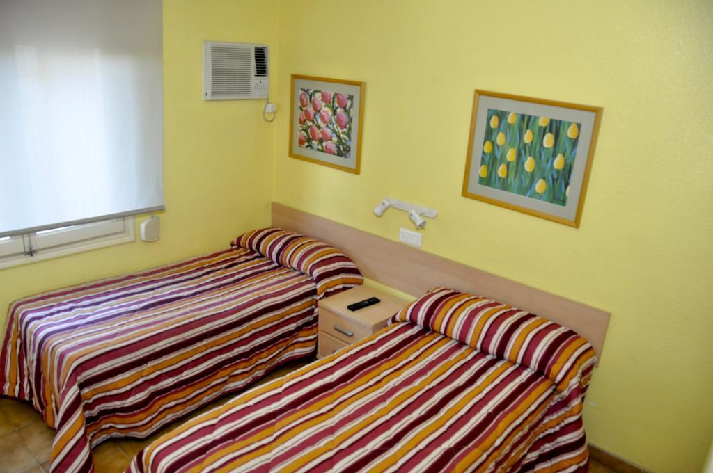 Hostal El Jardin Benidorm Bilik gambar