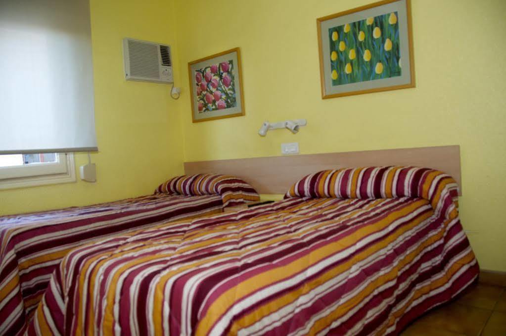 Hostal El Jardin Benidorm Luaran gambar